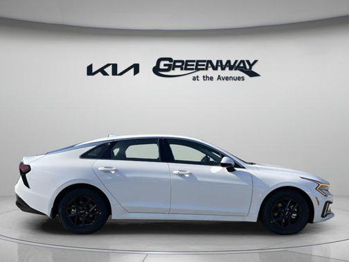 2025 Kia K5 LXS