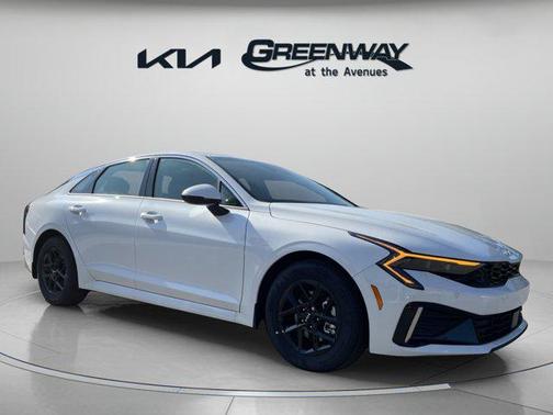 2025 Kia K5 LXS