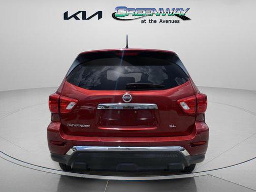 2018 Nissan Pathfinder SL