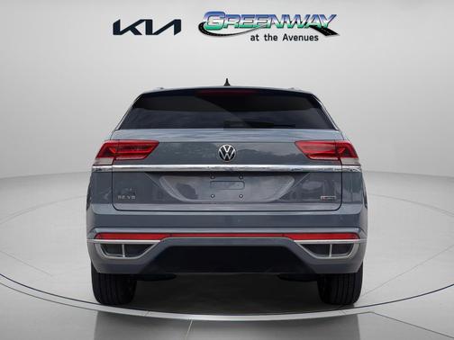 Pure Gray 2021 Volkswagen Atlas Cross Sport 3.6L V6 SE w/Technology R-Line