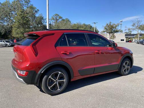 2025 Kia Niro LX