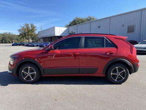 2025 Kia Niro LX