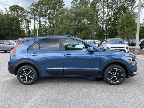2025 Kia Niro EX