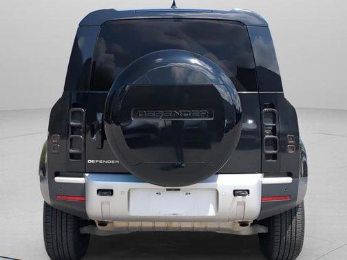 Santorini Black Metallic 2025 Land Rover Defender 110 P400 S