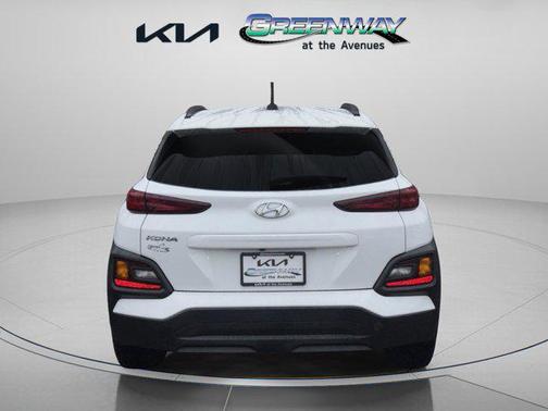 2021 Hyundai KONA SEL