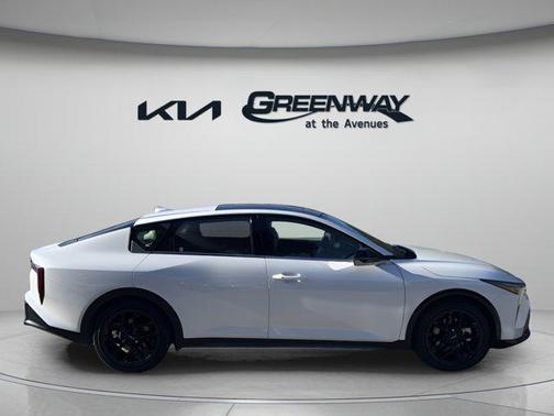 2025 Kia K4 GT-Line Turbo