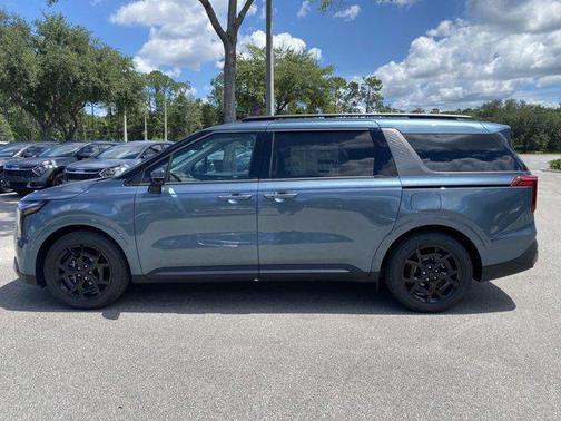 2026 Kia Carnival SX