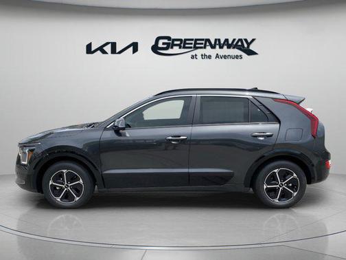 2025 Kia Niro SX
