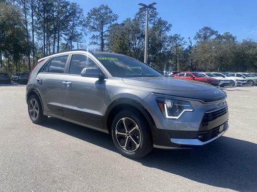 2025 Kia Niro SX