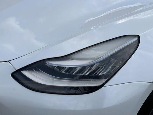 2020 Tesla Model 3 Standard Range
