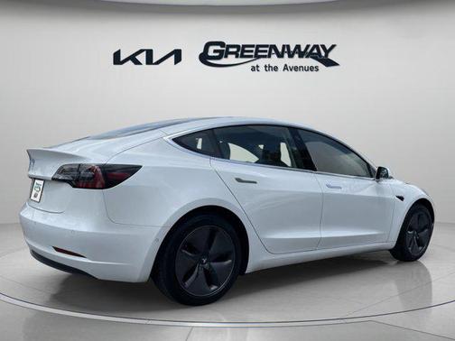 2020 Tesla Model 3 Standard Range