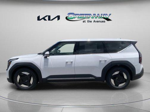 2026 Kia EV9 Light Long Range