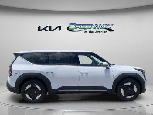 2026 Kia EV9 Light Long Range