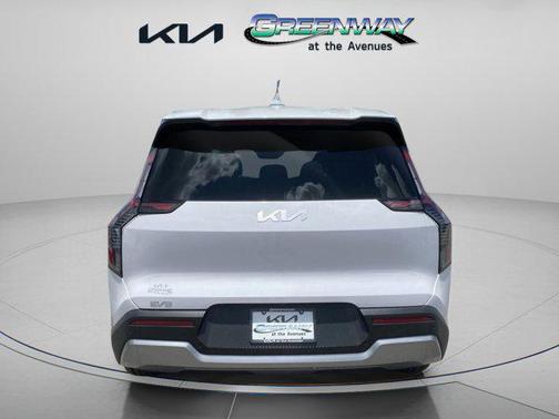 2026 Kia EV9 Light Long Range
