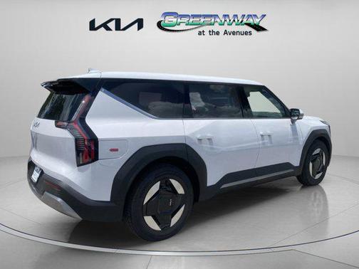 2026 Kia EV9 Light Long Range