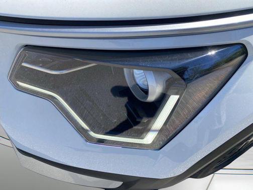 2025 Kia Niro LX