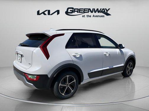 2025 Kia Niro LX