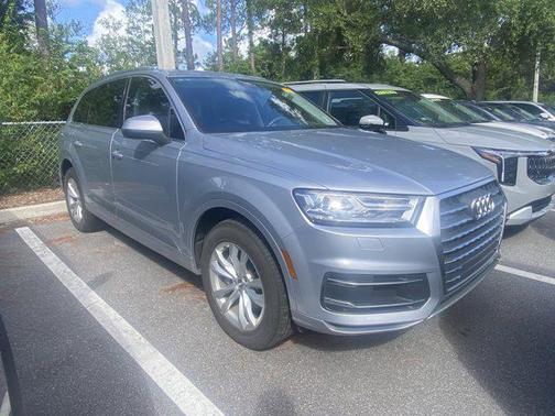 2019 Audi Q7 45 Premium