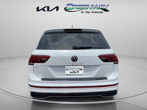 2024 Volkswagen Tiguan 2.0T SE R-Line Black