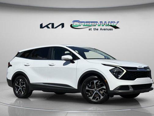 Glacial White Pearl 2024 Kia Sportage EX