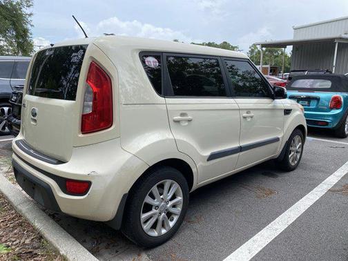 2013 Kia Soul +