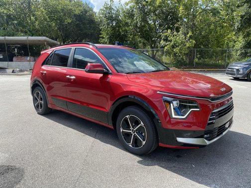 2025 Kia Niro SX