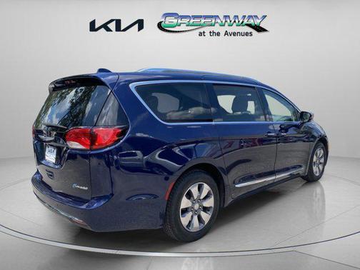 2018 Chrysler Pacifica Hybrid Limited
