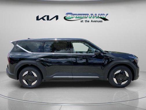 2026 Kia EV9 Light Short Range