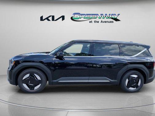 2026 Kia EV9 Light Short Range