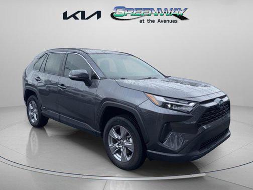 2022 Toyota RAV4 Hybrid XLE