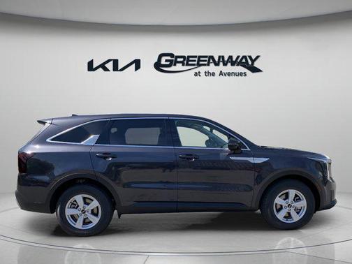 2025 Kia Sorento LX