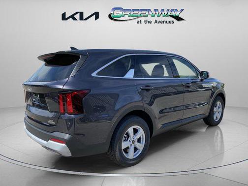 2025 Kia Sorento LX