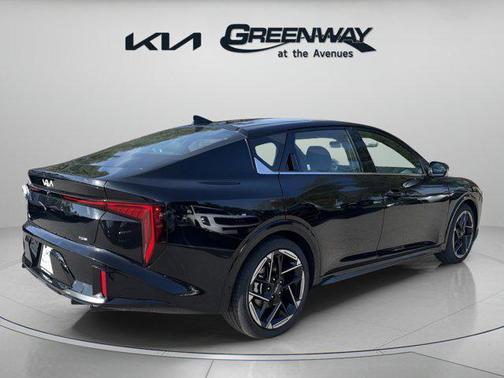 2025 Kia K4 GT-Line