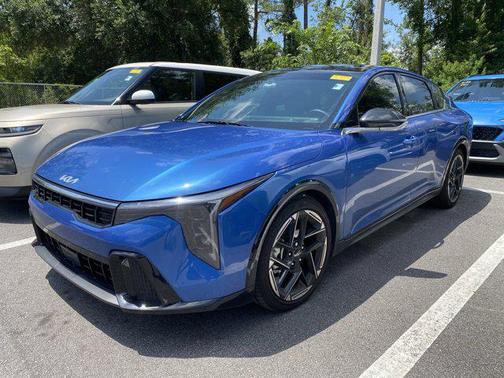 2025 Kia K4 GT-Line