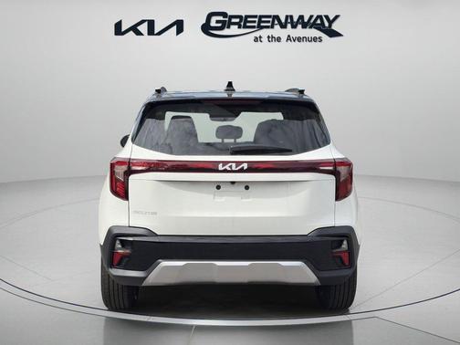 Clear White/Black Roof 2026 Kia Seltos S