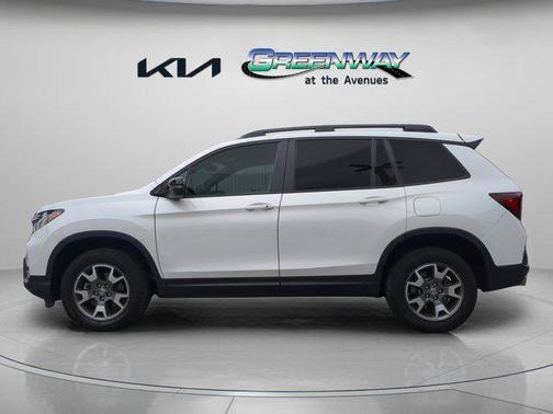 Platinum White Pearl 2023 Honda Passport AWD TrailSport