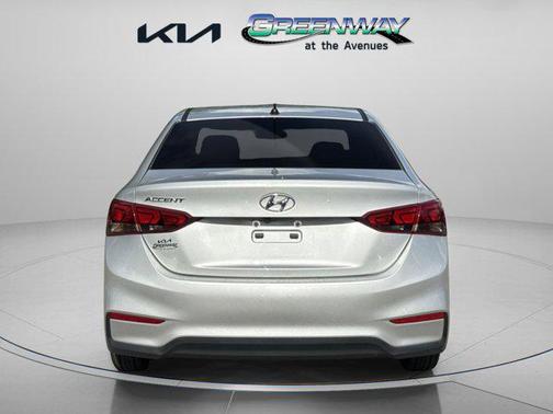 2022 Hyundai Accent SE