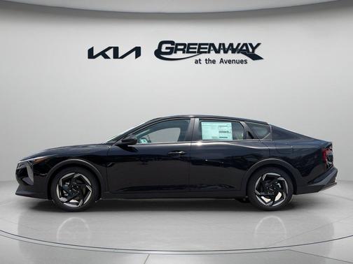 Aurora Black Pearl 2026 Kia K4 EX