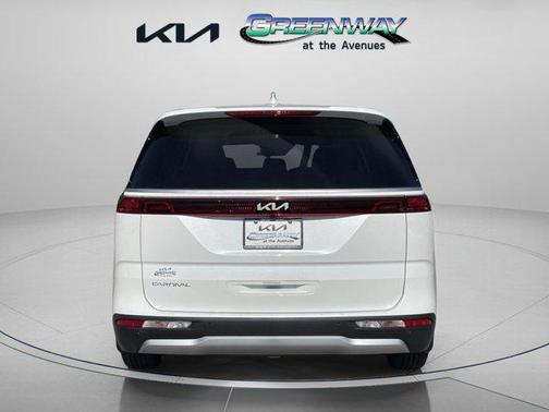 2024 Kia Carnival EX