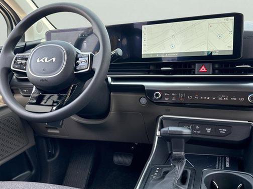 Snow White Pearl 2026 Kia Carnival LX
