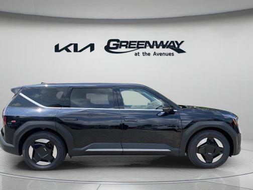 2026 Kia EV9 Light Long Range