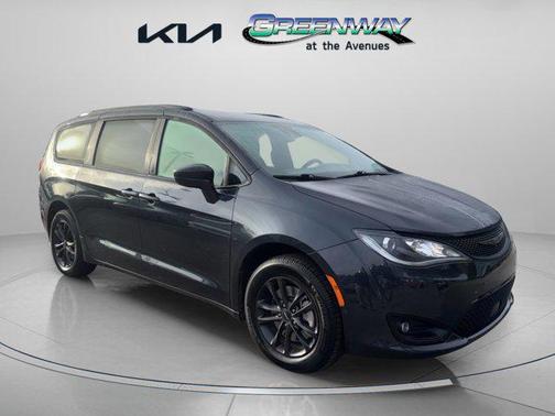 2020 Chrysler Pacifica L