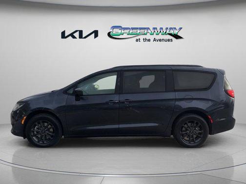2020 Chrysler Pacifica L