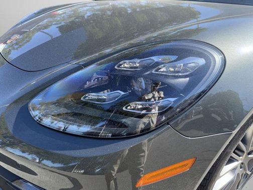 2022 Porsche Panamera Platinum Edition