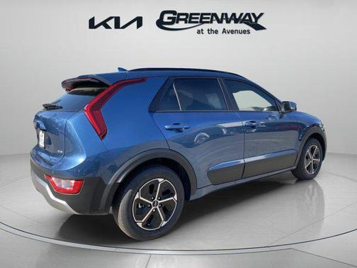 2025 Kia Niro EX