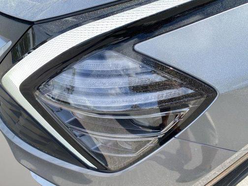 2025 Kia Sportage Hybrid LX