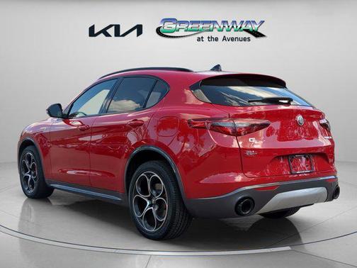 Alfa Rosso 2023 Alfa Romeo Stelvio Ti