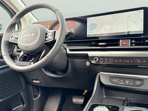 Snow White Pearl 2026 Kia Carnival Hybrid SX