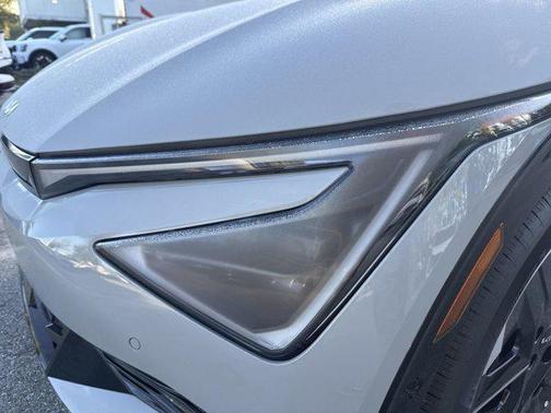 2025 Kia EV6 Wind