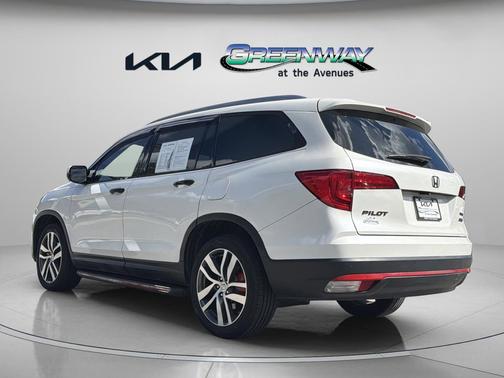 White Diamond Pearl 2016 Honda Pilot Touring